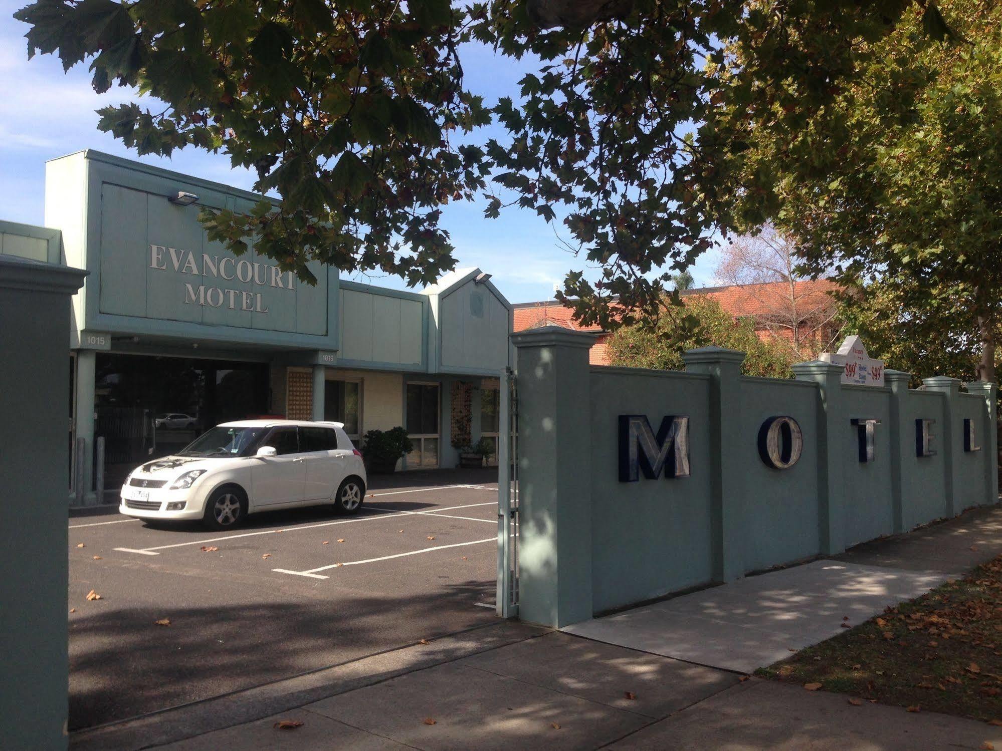 Evancourt Motel Malvern East Екстер'єр фото